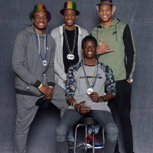 再被某些牌 再被某些牌