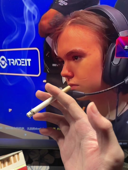 经济惩戒叠 经济惩戒叠